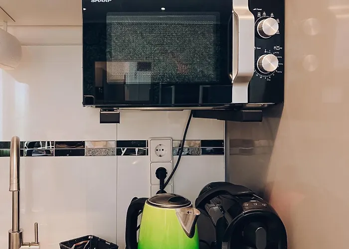 Neuwertiges Mit Kostenlose Privatparkplatz Auch Fuer Transporter Geeignet R1 Freiberg am Neckar