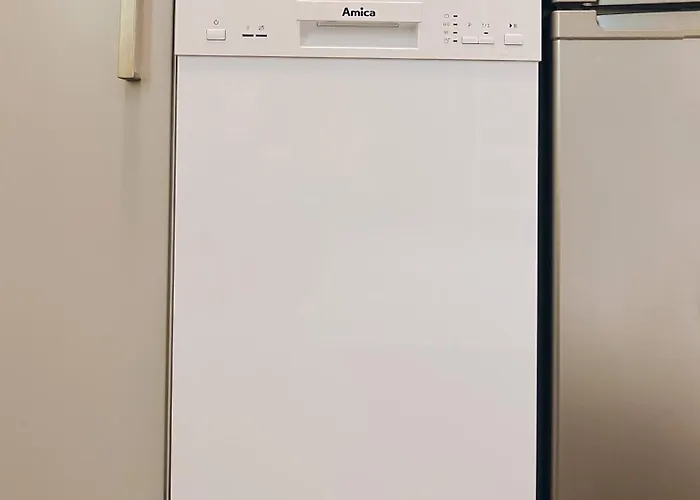 Neuwertiges Mit Kostenlose Privatparkplatz Auch Fuer Transporter Geeignet R1