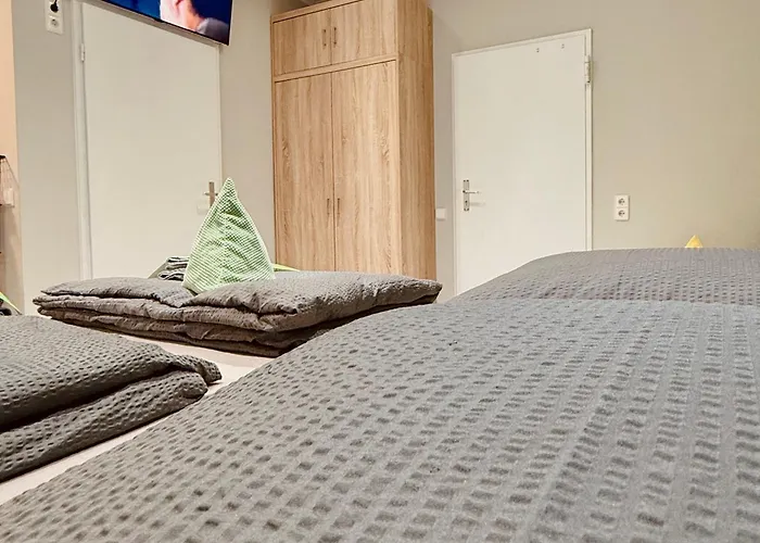 Neuwertiges Mit Kostenlose Privatparkplatz Auch Fuer Transporter Geeignet R1 Appartamento Freiberg am Neckar