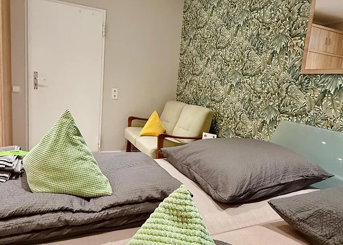 Neuwertiges Mit Kostenlose Privatparkplatz Auch Fuer Transporter Geeignet R1